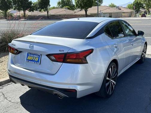 2020 Nissan Altima SR FWD