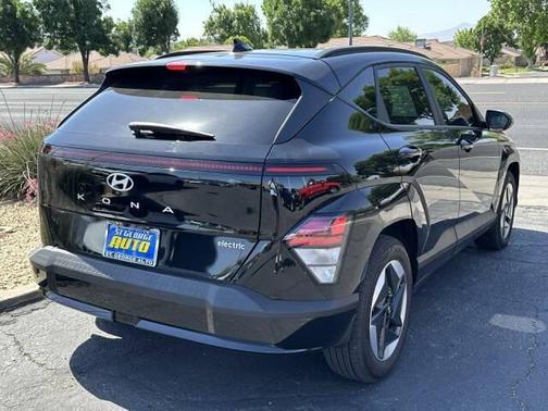 2025 Hyundai KONA EV SEL