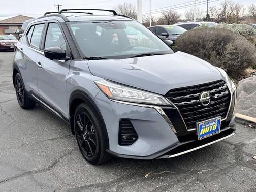 2021 Nissan Kicks SR