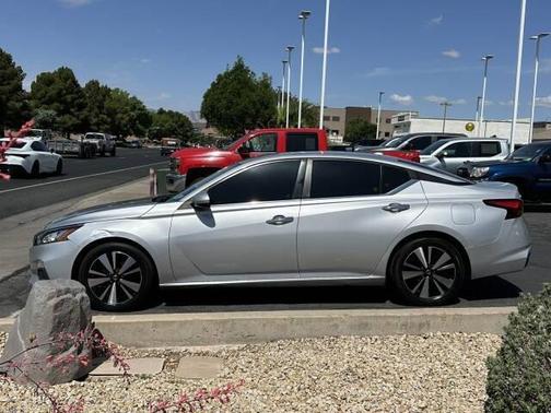 2021 Nissan Altima 2.5 SV