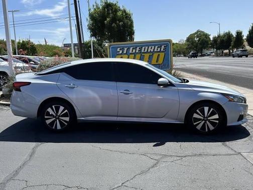 2021 Nissan Altima 2.5 SV