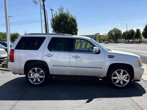 2011 Cadillac Escalade Premium