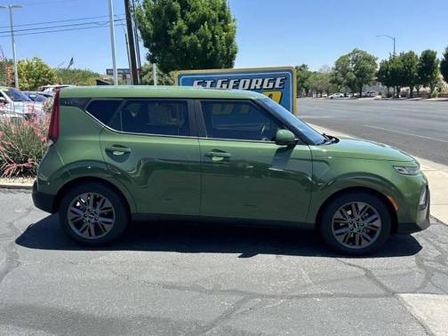 Undercover Green 2022 Kia Soul EX