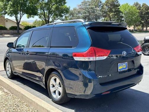 2012 Toyota Sienna LE