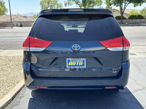 2012 Toyota Sienna LE
