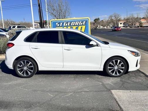 2018 Hyundai Elantra GT Base