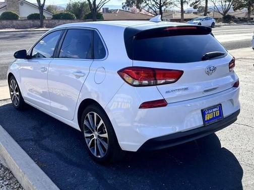 2018 Hyundai Elantra GT Base