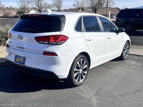 2018 Hyundai Elantra GT Base