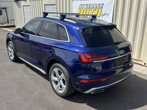 Navarra Blue Metallic 2022 Audi Q5 45 S line Premium Plus