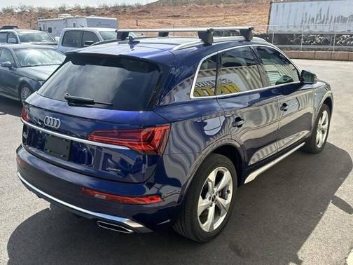 Navarra Blue Metallic 2022 Audi Q5 45 S line Premium Plus