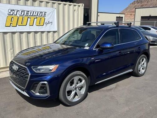 Navarra Blue Metallic 2022 Audi Q5 45 S line Premium Plus