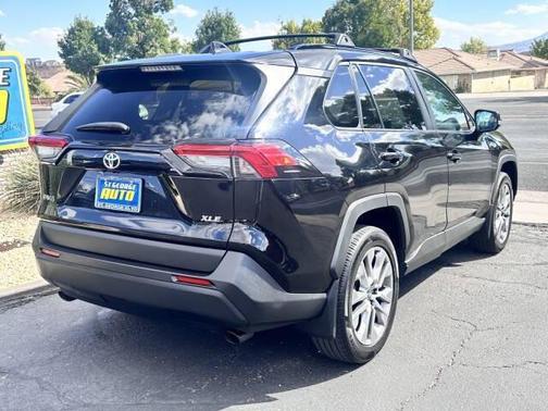 2022 Toyota RAV4 XLE Premium