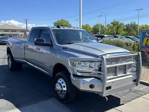 Billet Silver Metallic Clearcoat 2022 RAM 3500 Big Horn Crew Cab 4x4 8' Box