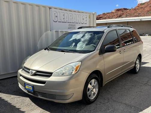 2005 Toyota Sienna CE