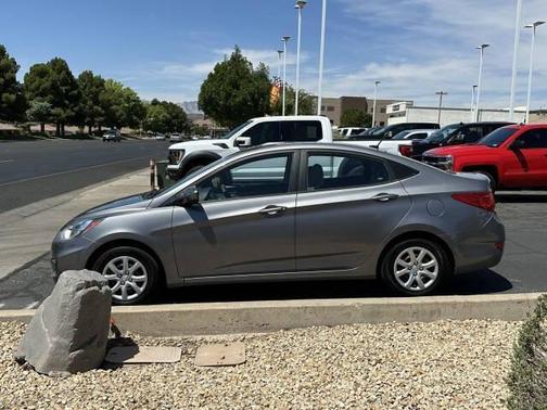 2014 Hyundai Accent SE