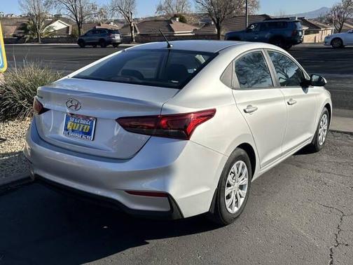 2019 Hyundai Accent SE