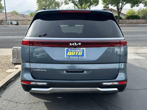 2024 Kia Carnival SX