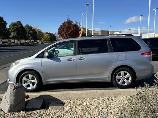 2012 Toyota Sienna LE