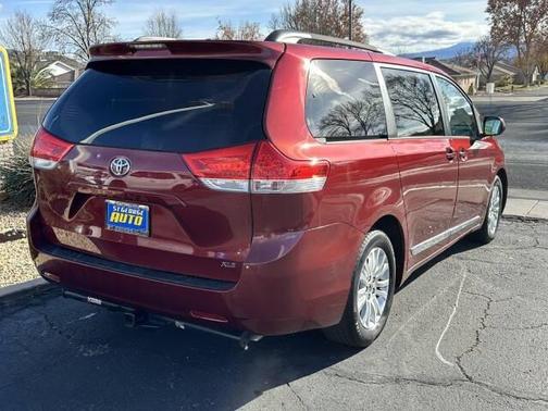 2012 Toyota Sienna XLE