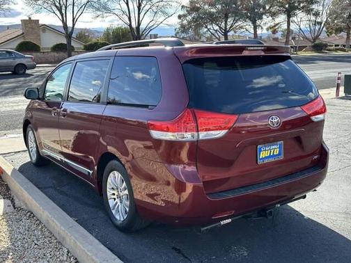 2012 Toyota Sienna XLE