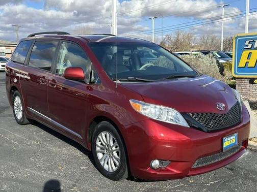 2012 Toyota Sienna XLE