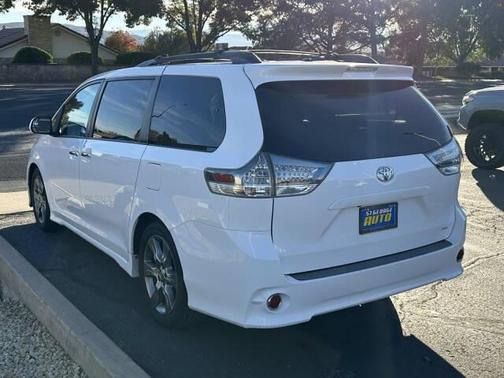 2015 Toyota Sienna SE