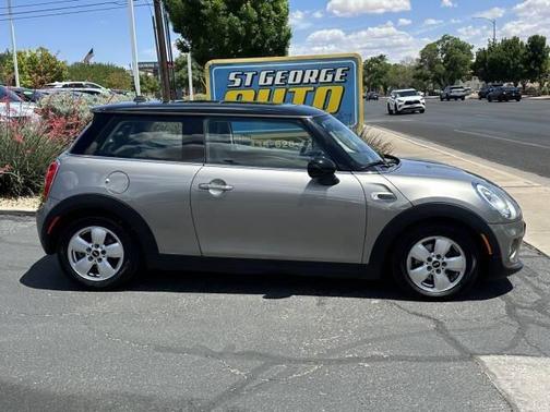Moonwalk Grey M 2017 MINI Hardtop Cooper