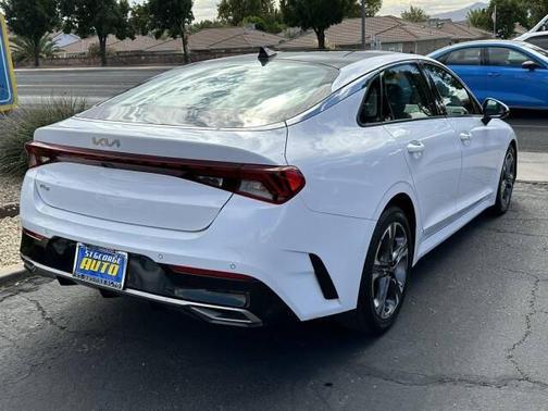 2022 Kia K5 EX