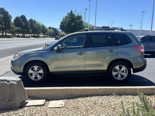 Jasmine Green Metallic 2014 Subaru Forester 2.5i Premium