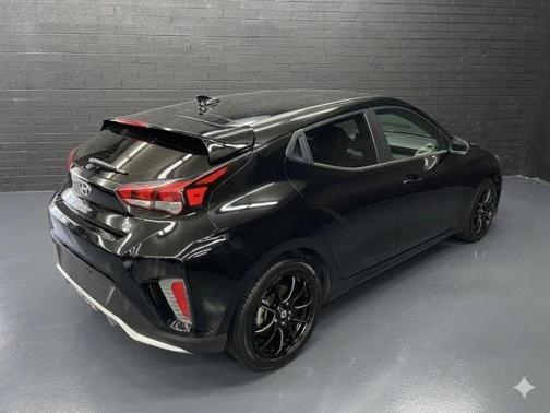 Ultra Black 2019 Hyundai Veloster 2.0