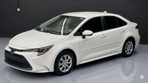 White 2020 Toyota Corolla LE