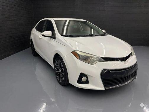 White 2015 Toyota Corolla S Plus