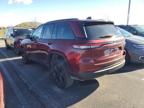 2023 Jeep Grand Cherokee Altitude