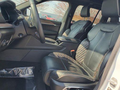 2023 Jeep Grand Cherokee Summit