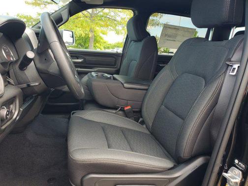 2026 RAM 1500 Warlock Crew Cab 4x4 5'7' Box