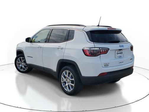 2024 Jeep Compass Latitude Lux