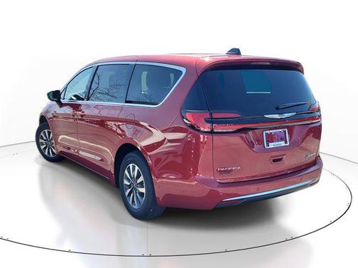 2025 Chrysler Pacifica Hybrid Select