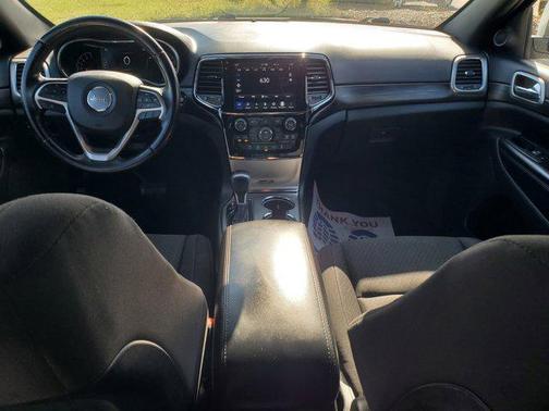 2022 Jeep Grand Cherokee Laredo