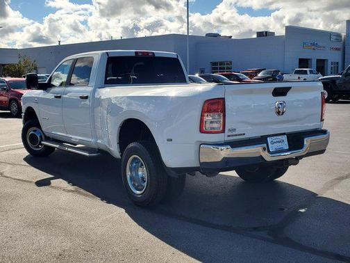 2024 RAM 3500 Big Horn Crew Cab 4x4 8' Box