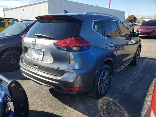 2017 Nissan Rogue SL