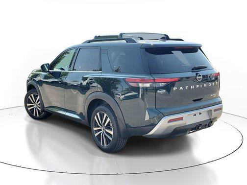 2023 Nissan Pathfinder Platinum 4WD