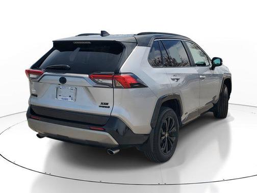 2024 Toyota RAV4 Hybrid SE