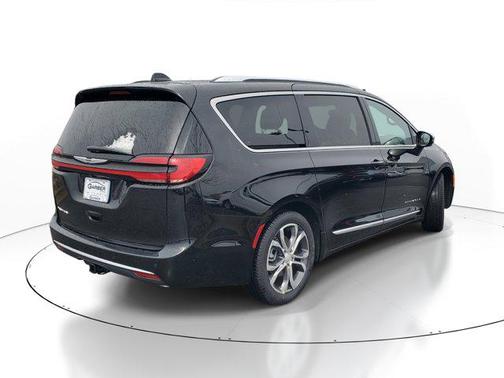 2026 Chrysler Pacifica L