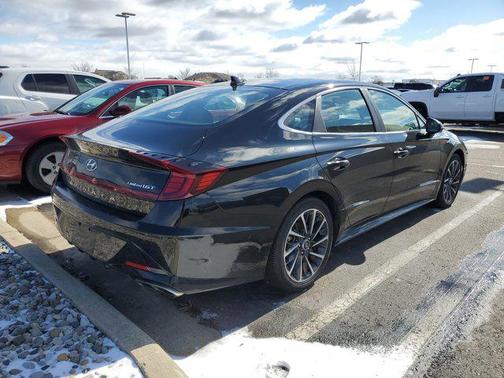 2023 Hyundai SONATA Limited