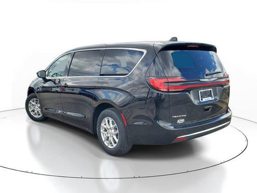 2025 Chrysler Pacifica L