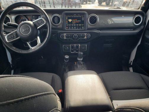 2023 Jeep Wrangler 4-Door Sahara 4x4