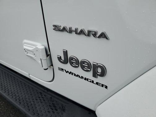 2023 Jeep Wrangler 4-Door Sahara 4x4