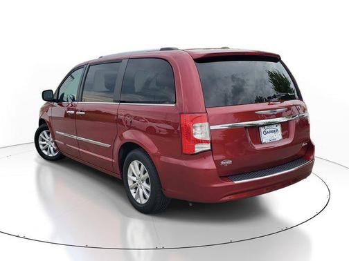 2015 Chrysler Town & Country Limited Platinum