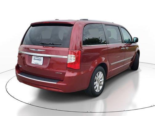 2015 Chrysler Town & Country Limited Platinum