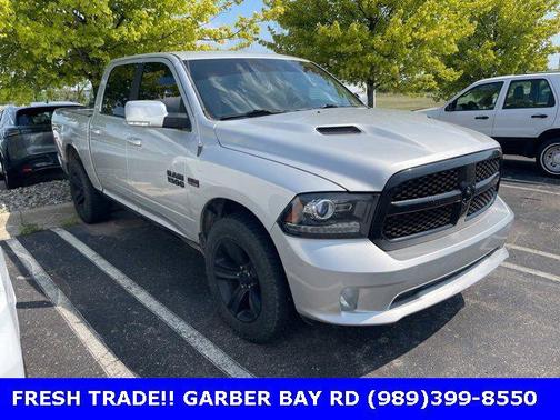 2018 RAM 1500 Night Crew Cab 4x4 5'7' Box
